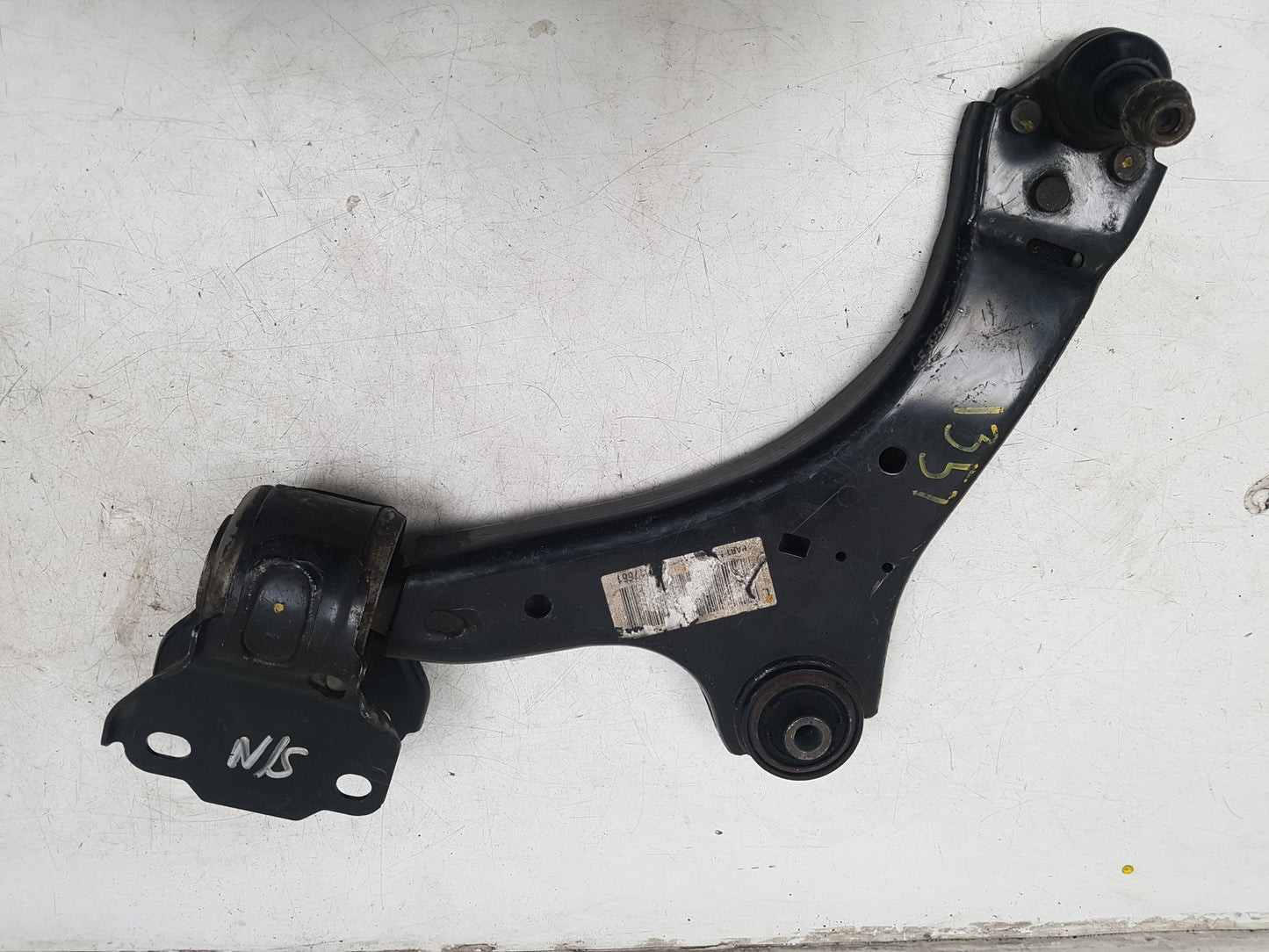 2006 - 2010 Volvo S80   Right Front Lower Control Arm 31317662