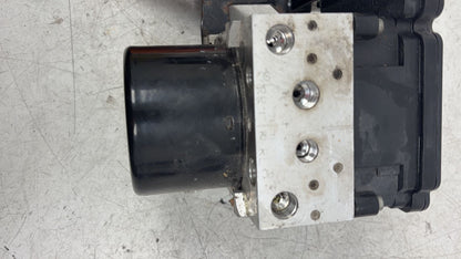 2010 Volvo XC70  Estate ABS Pump/Modulator 30681619