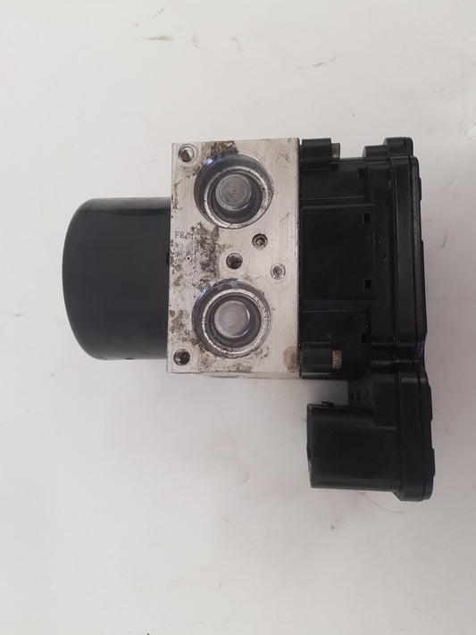 2013 - 2015 Volvo V60  Estate ABS Pump/Modulator 31329137