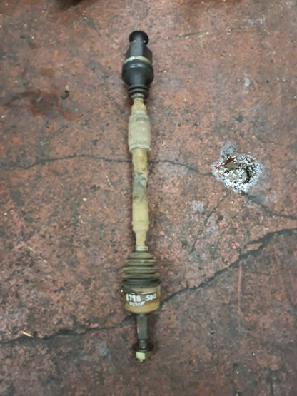 1998 - 2004 Volvo S40  Saloon Driveshaft (Manual) UK Drivers Side Front. 8602294