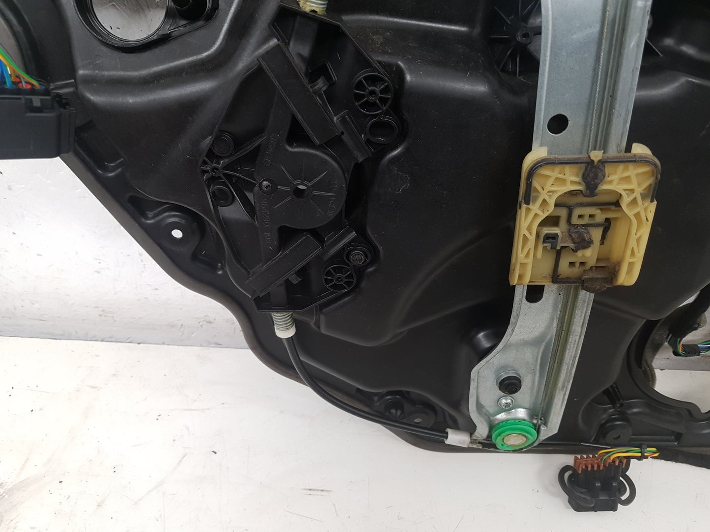 2008 - 2013 Volvo XC60 I 156 Estate Volvo XC60 Rear Window Regulator with Wiring & Door Control Unit 30753330 2008-2017 30753330