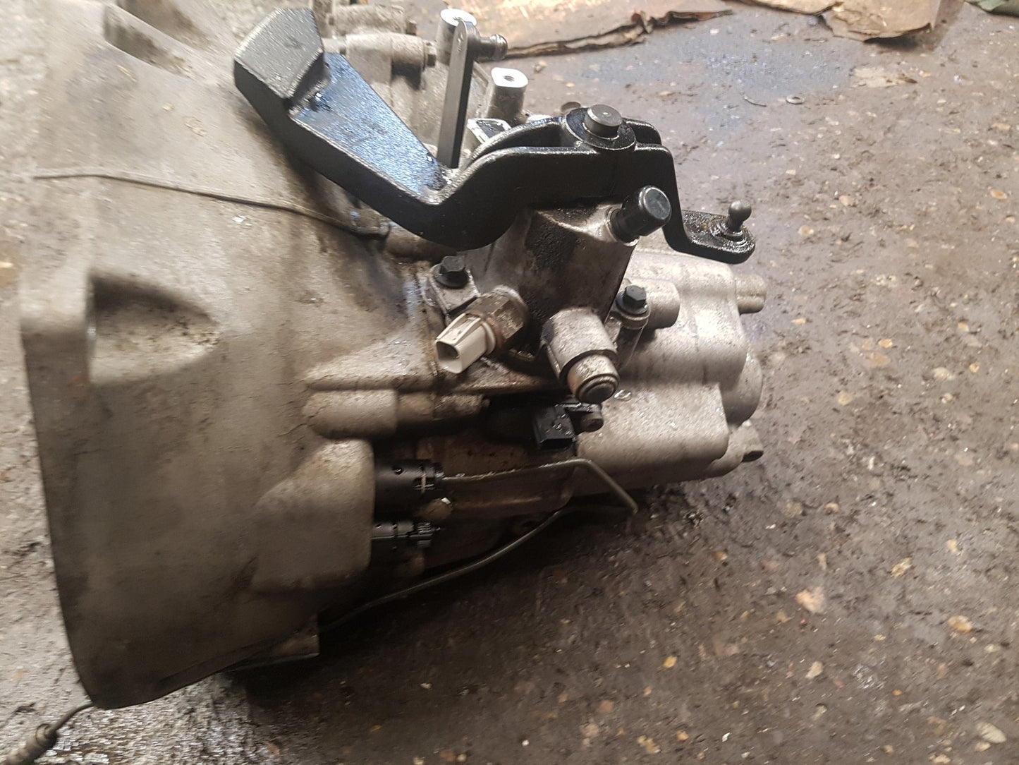 2013 - 2016 Volvo V40 III 525 Hatchback Manual Gearbox 1285218