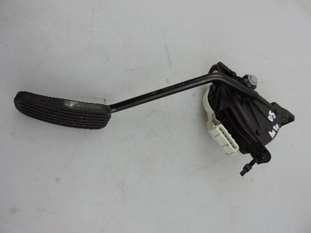 2003 - 2014 Volvo XC90   Accelerator Pedal 8634699