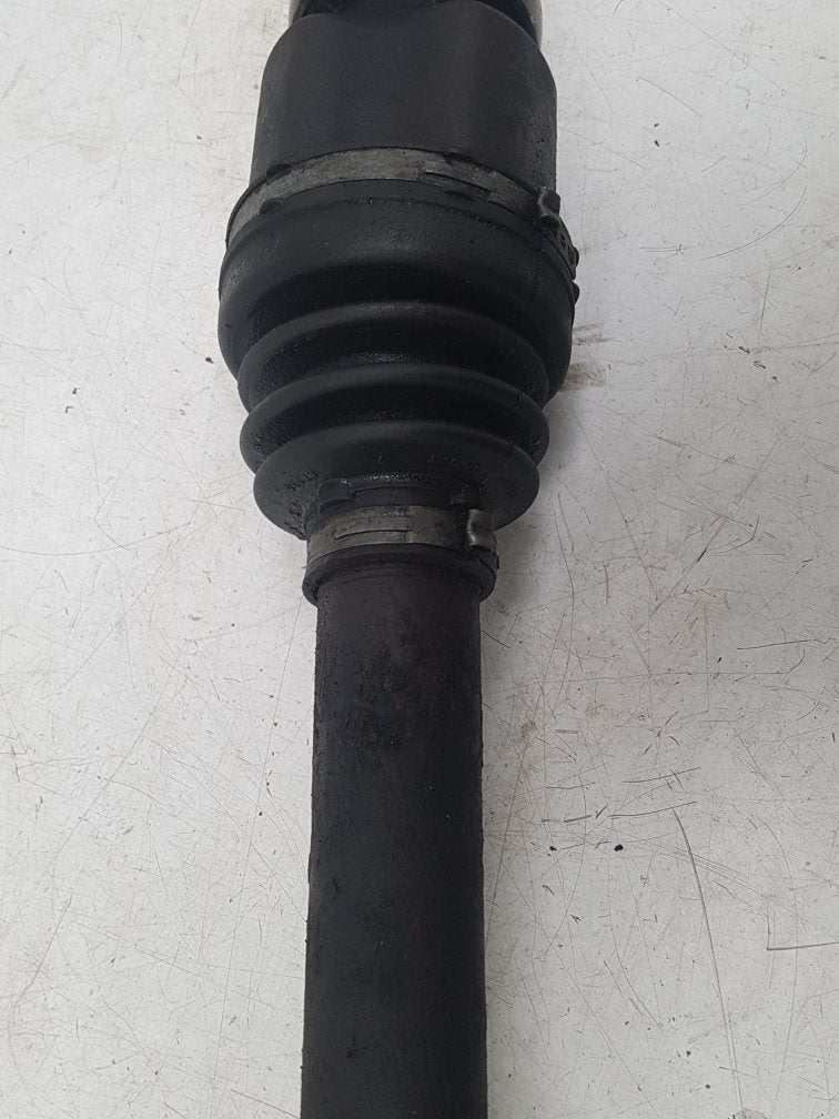 2005 - 2010 Volvo S40  Saloon Driveshaft (Manual) UK Drivers Side Front. 31256933