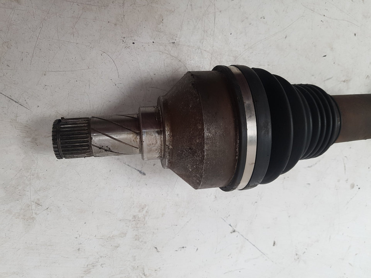 2008 - 2013 Volvo XC60 I 156 Estate DRIVESHAFT - PASSENGER FRONT (MANUAL) (ABS) 36051318