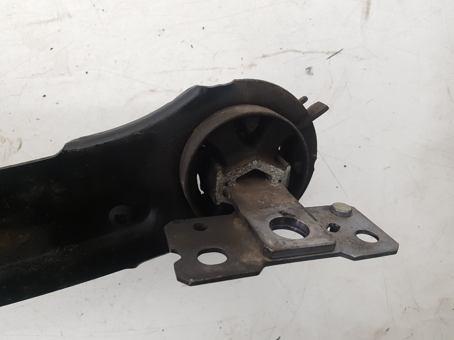 2008 - 2013 Volvo XC60 I 156 Estate Left Rear Hub Assembly 20150325
