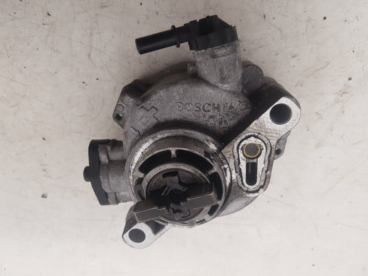 2012 - 2016 Volvo V40  Hatchback Vacuum/Air Pump 9804021880