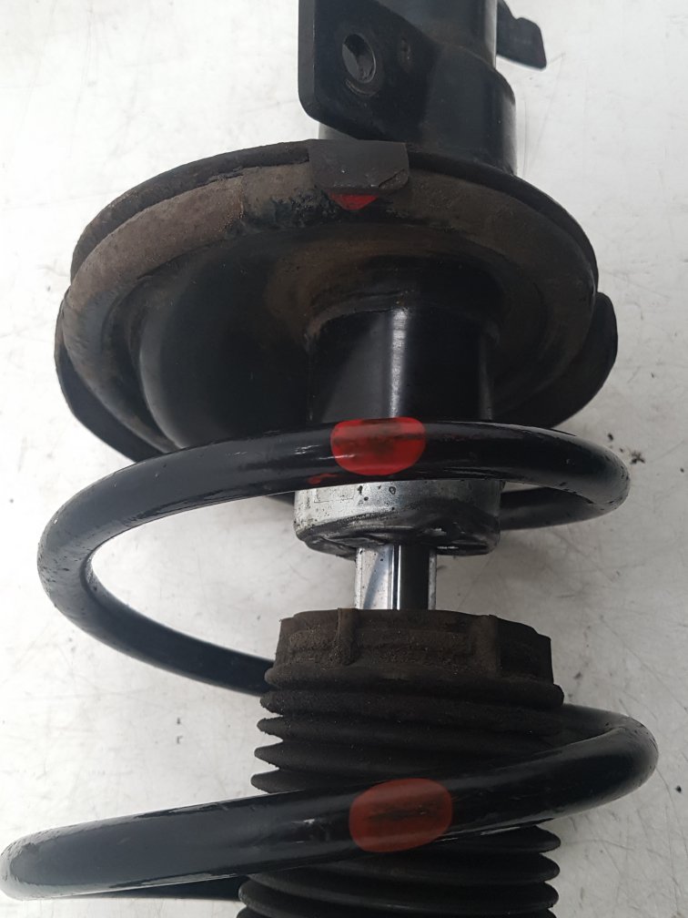 2008 - 2009 Volvo C70  Convertible Right Front Shock Absorber 31277595
