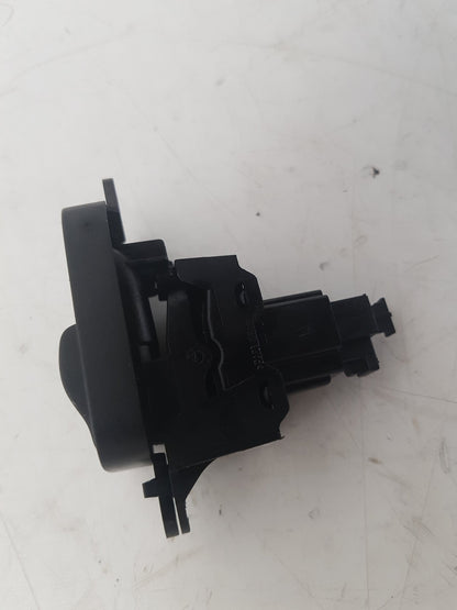 2005 - 2012 Volvo S40  Saloon Left Front Window Switch 30773217