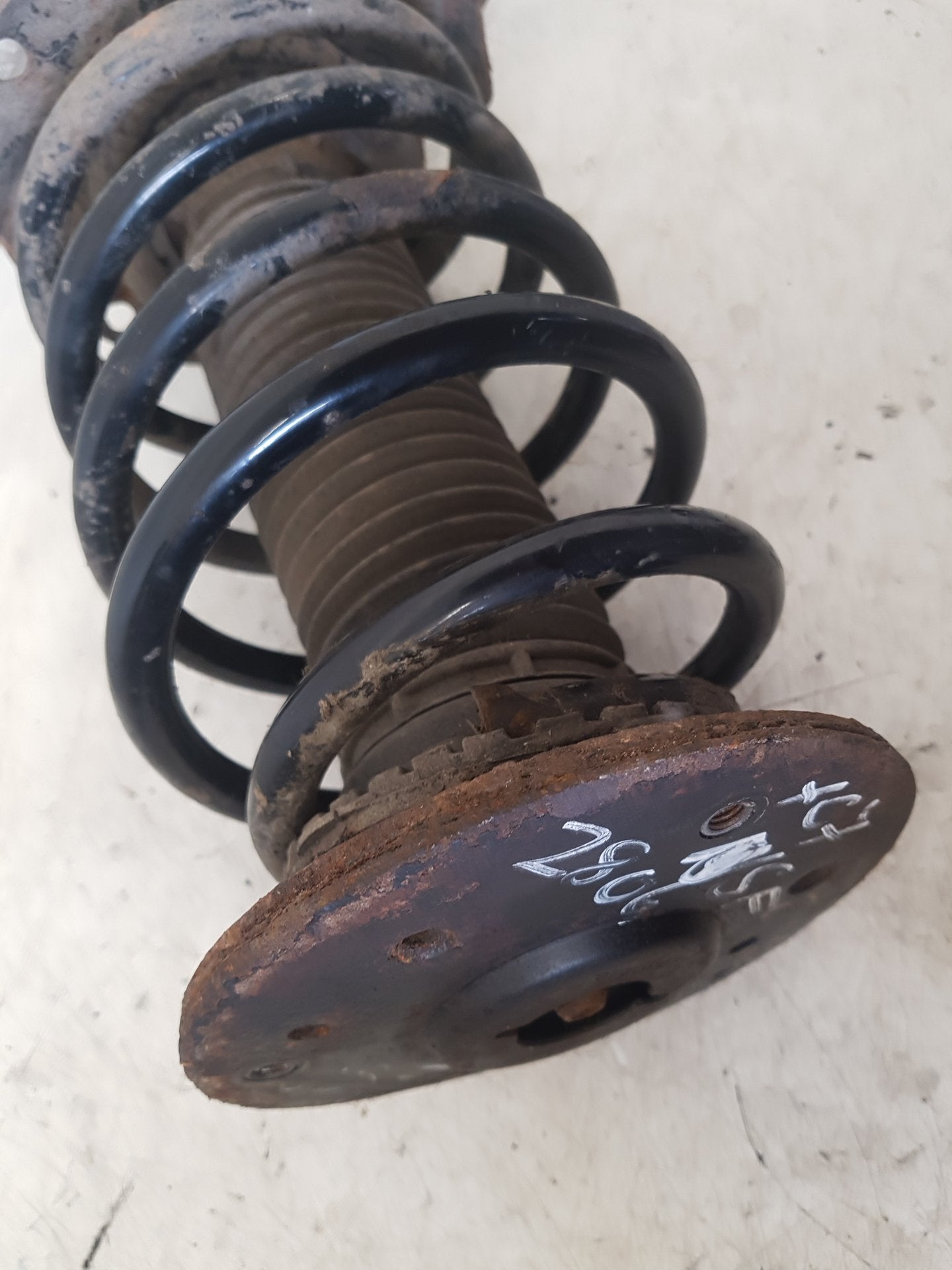 2010 Volvo XC70  Estate Right Front Shock Absorber 7G91-18045