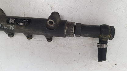 2002 - 2006 Volvo XC90  Estate Injection Rail 0445215015