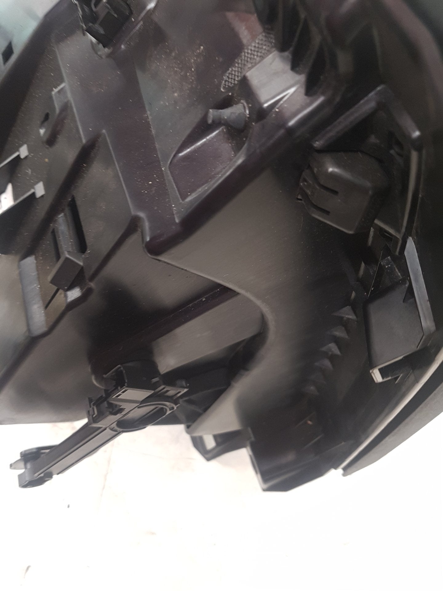 2013 - 2016 Volvo V40 III 525 Hatchback Glove Box 31477862