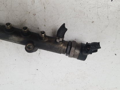 2004 - 2007 Volvo XC70  Estate Injection Rail 0445215023