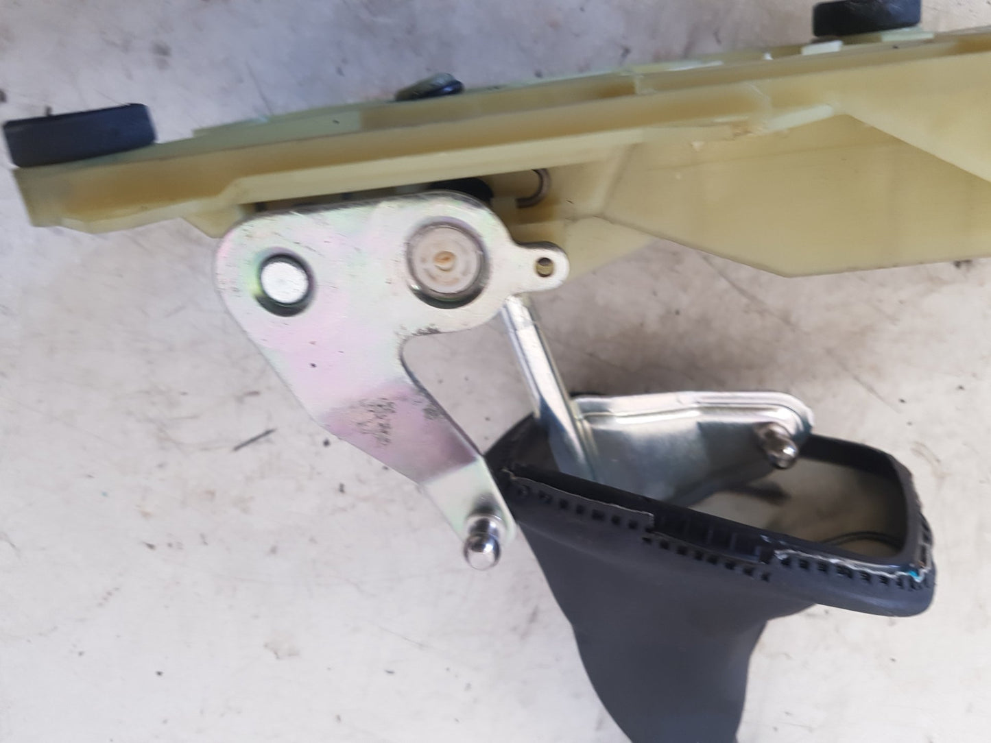 2007 - 2012 Volvo C30 533 Hatchback Gear Stick/Shifter 30759803
