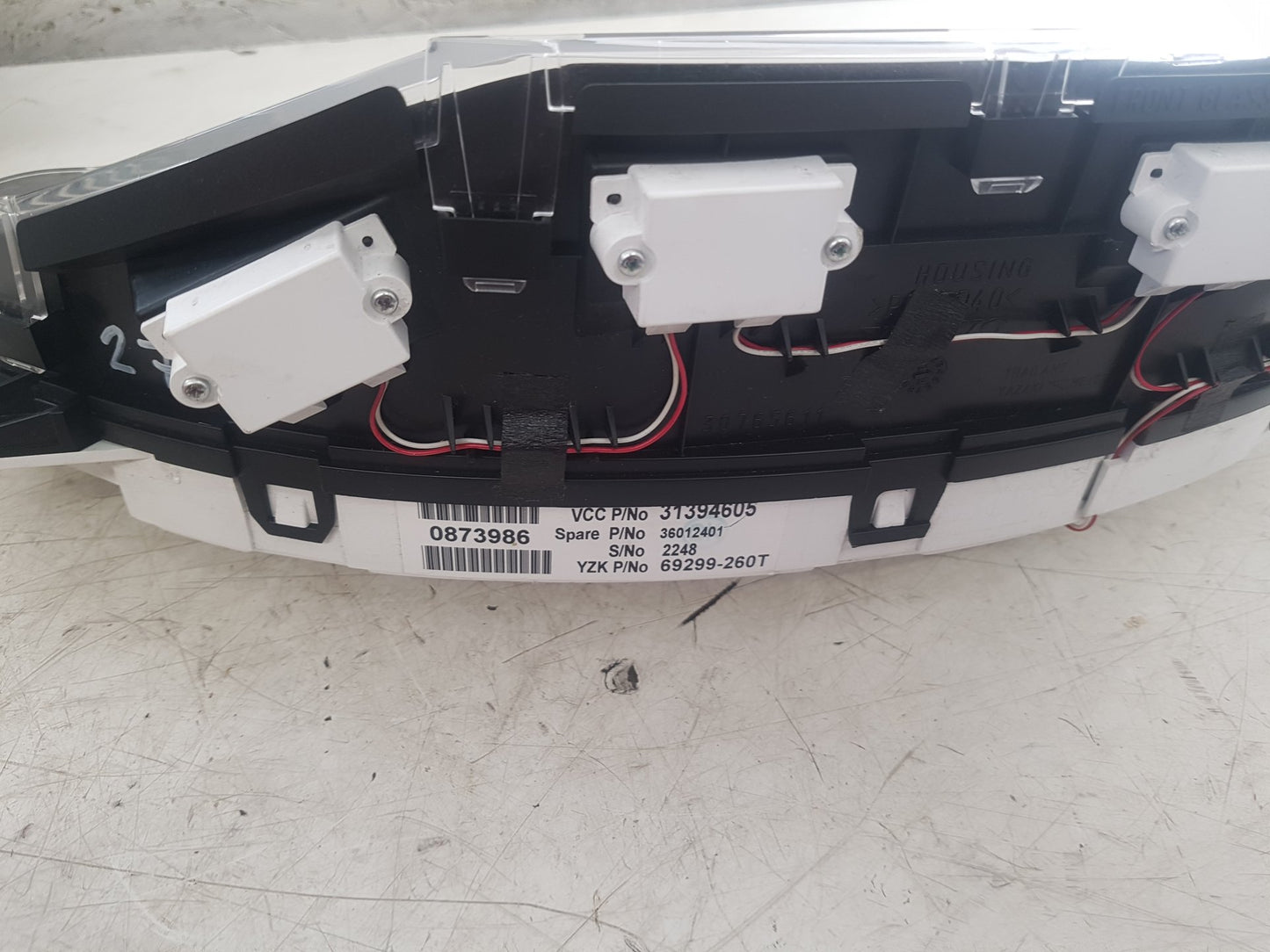2011 - 2014 Volvo XC90  Estate Instrument Cluster 31394605