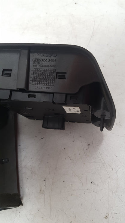 2013 - 2019 Volvo V40 III 525 Hatchback Dash Air Vent Centre 30643856