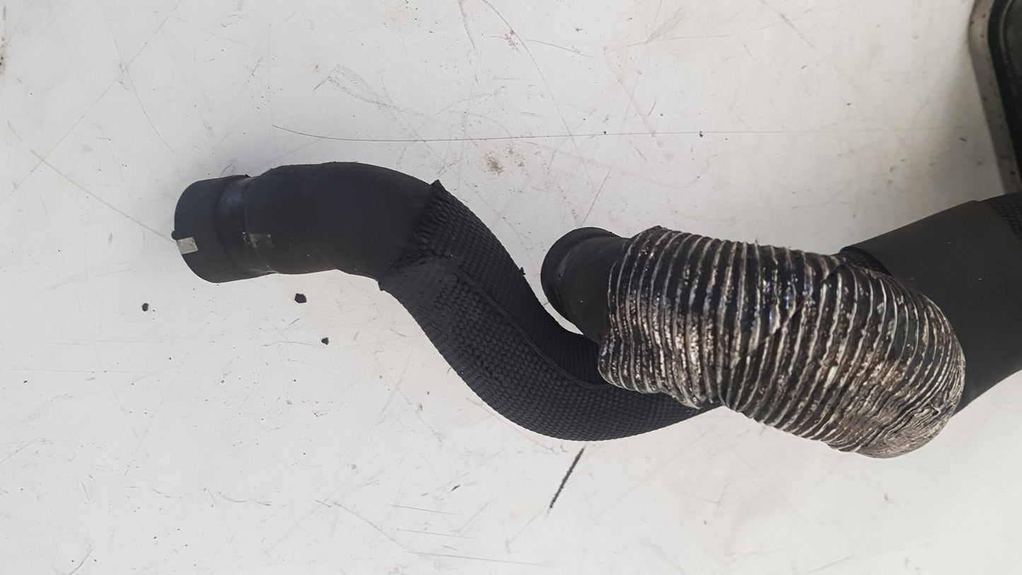 2010 - 2012 Volvo V50   Estate Engine Oil Cooler 31325045