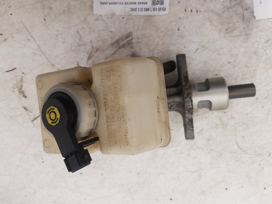 1997 - 2000 Volvo V70  Estate Brake Master Cylinder 9203845