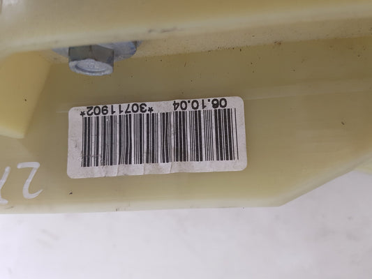 2005 Volvo V50  Estate Gear Stick/Shifter 30711902