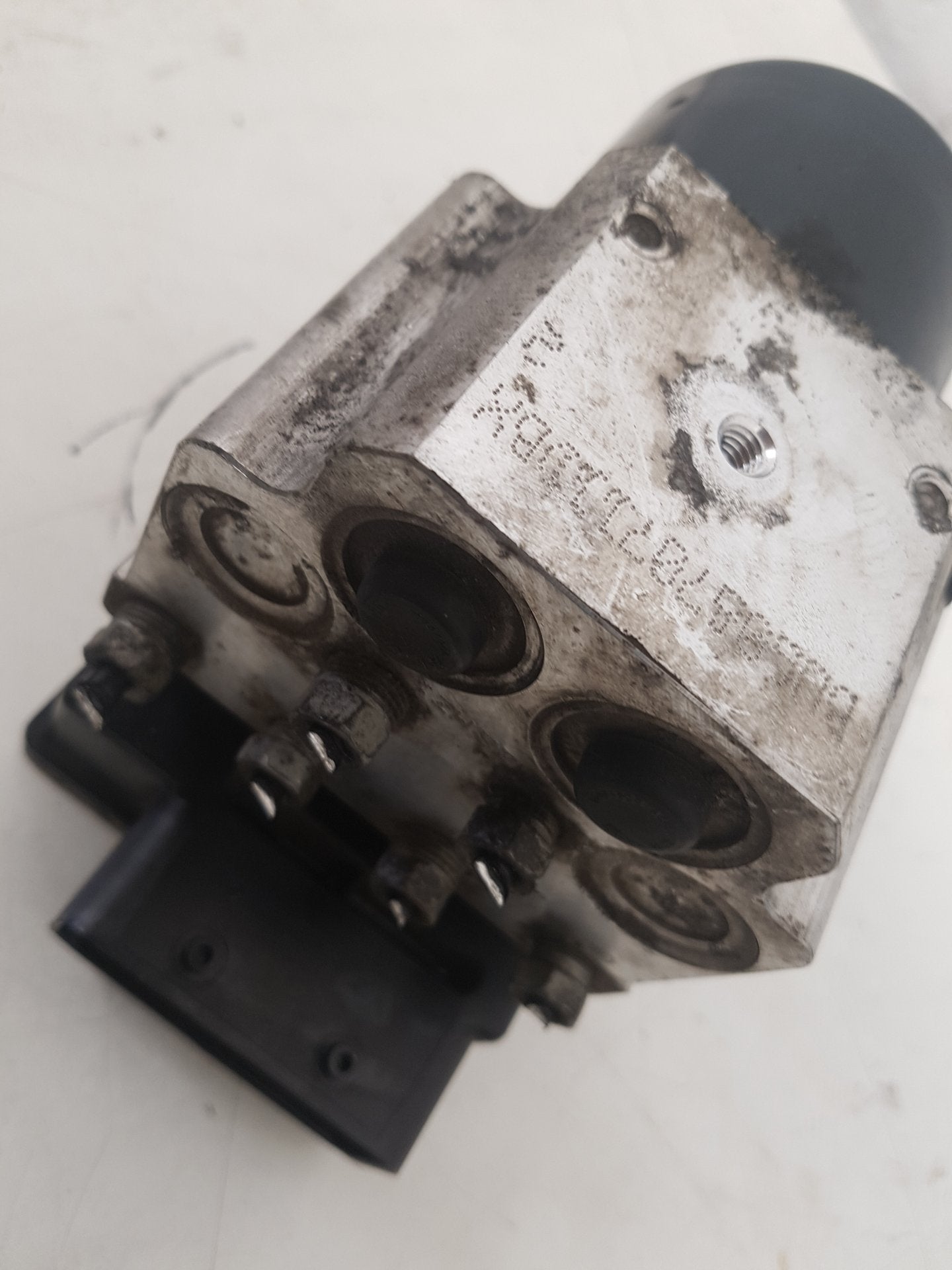 2004 Saab 9-3  Convertible ABS Pump/Modulator 13191183