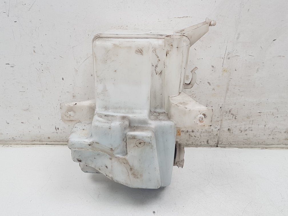 2012 - 2017 Volvo V40  Hatchback WASHER BOTTLE & MOTOR 31276094