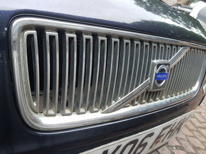 2004 - 2007 Volvo V70  Estate FRONT GRILL