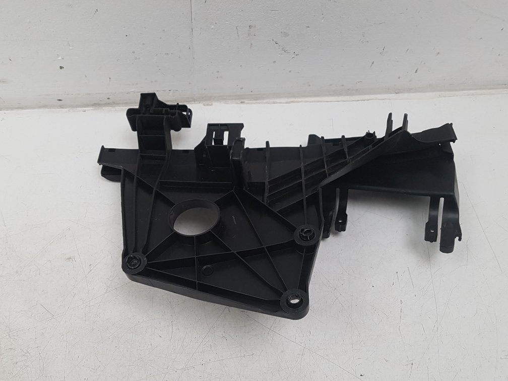 2006 - 2009 Volvo S80  Saloon BUMPER BRACKET (PASSENGER SIDE FRONT) 30661072