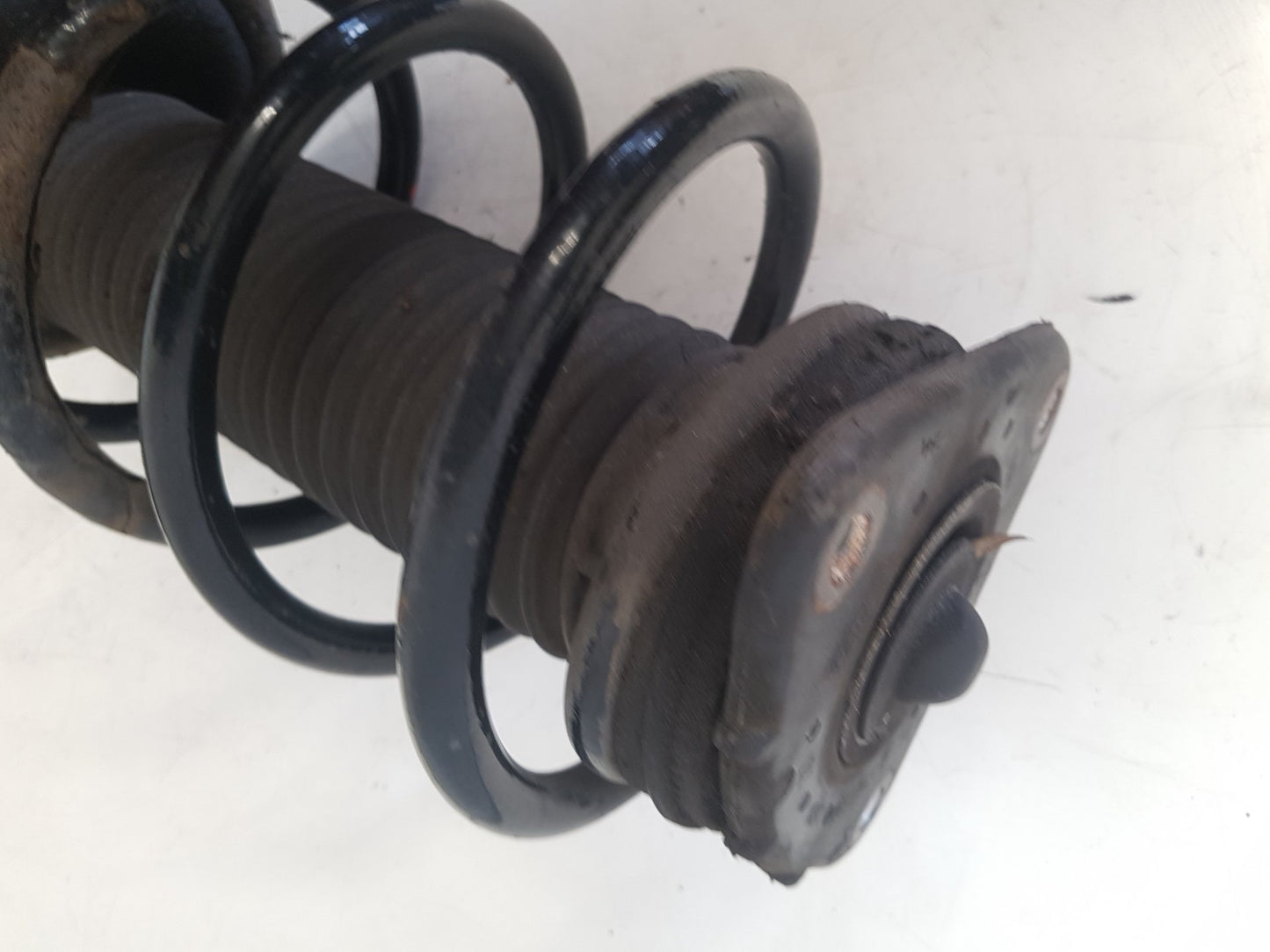 2006 - 2010 Volvo C70   Left Front Shock Absorber