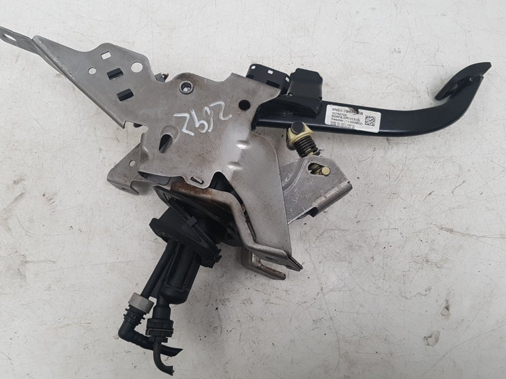 2006 - 2012 Volvo C70  Convertible Clutch Pedal 30760724