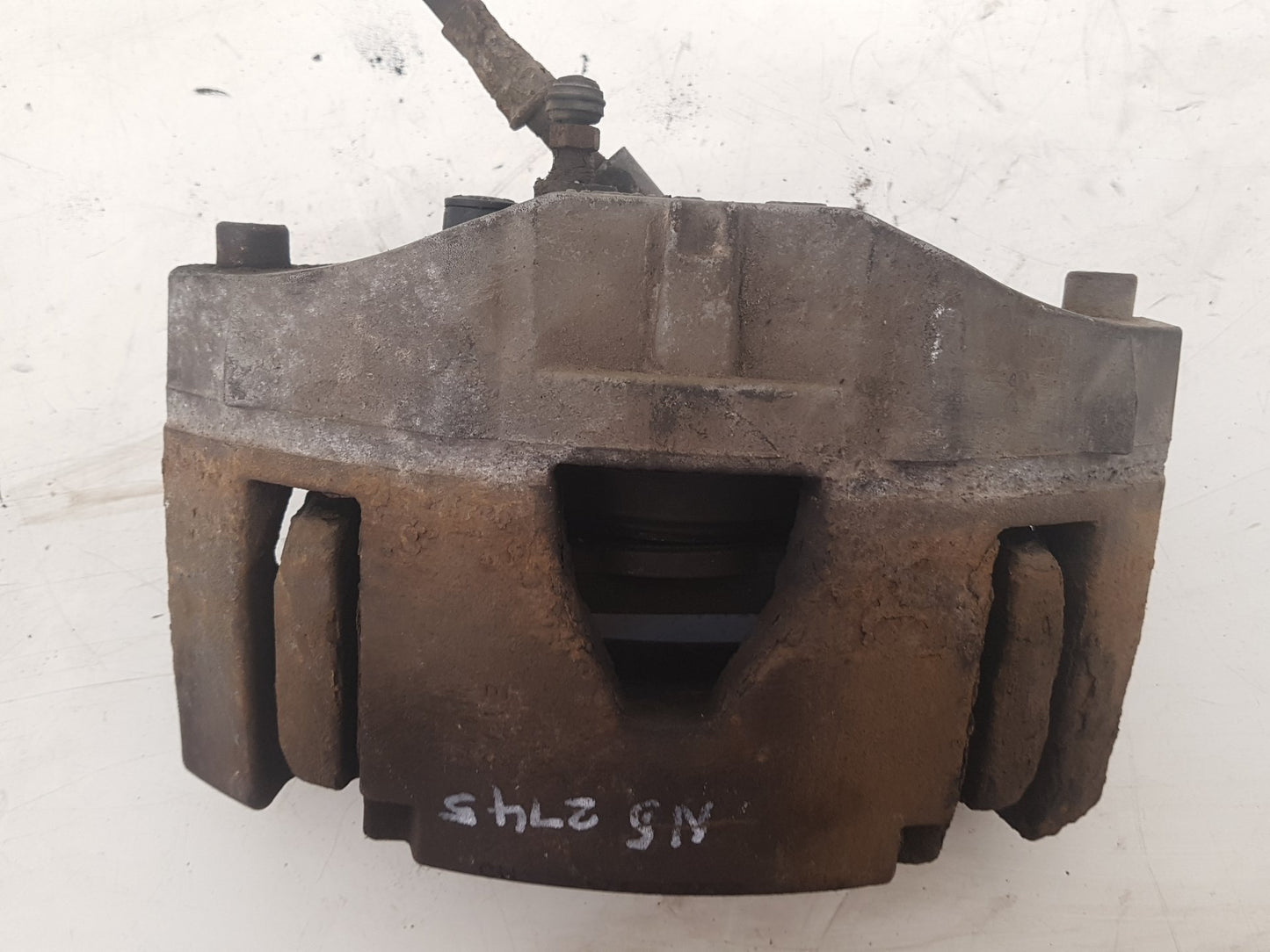 2004 Volvo XC90  Estate Right Front Caliper 30657307