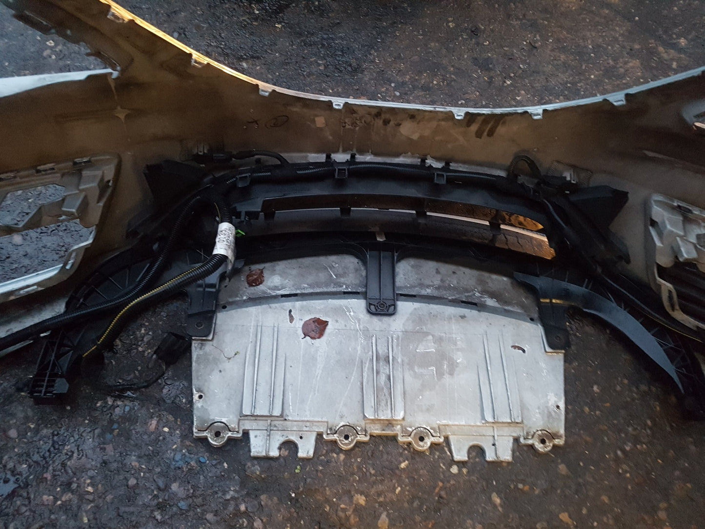 2010 - 2012 Saab 9-5  Saloon Front Bumper 12776811