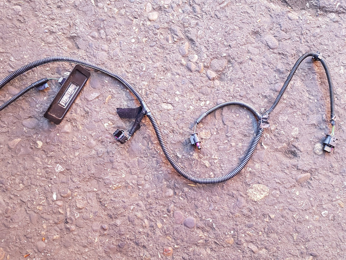 2015 - 2020 Volvo V40  Hatchback PARKING SENSOR WIRING LOOM (REAR) 31427120-AA