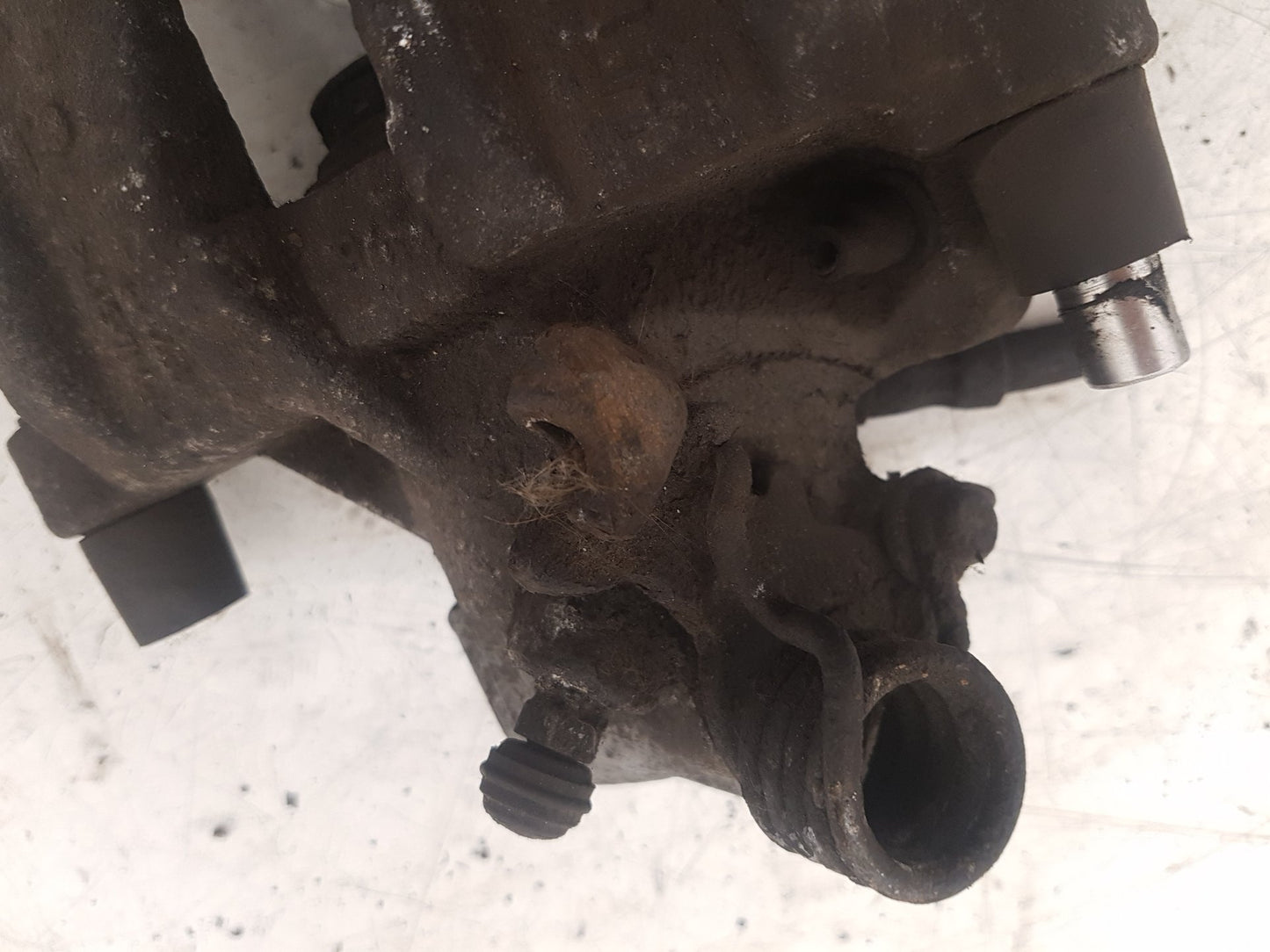 2013 - 2016 Volvo V40 III 525 Hatchback Left Rear Caliper 31341230