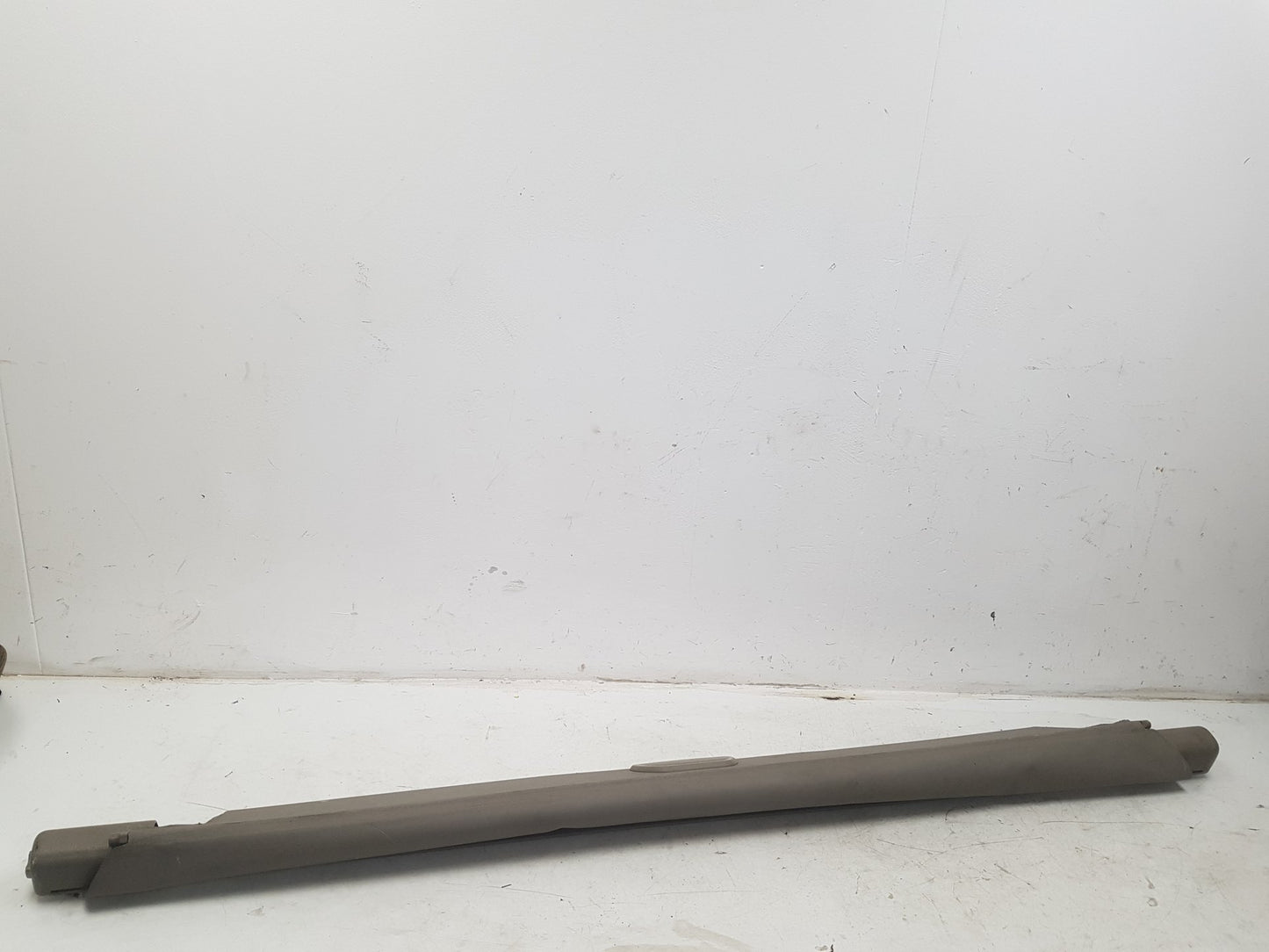 2001 - 2008 Volvo V70  Estate BOOT LOAD COVER