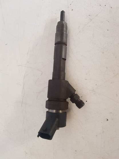 2000 - 2003 Volvo S40  Saloon Fuel Injector 8200238528