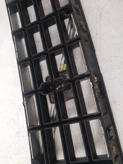 2002 - 2006 Volvo XC90  Estate FRONT GRILL 8620641