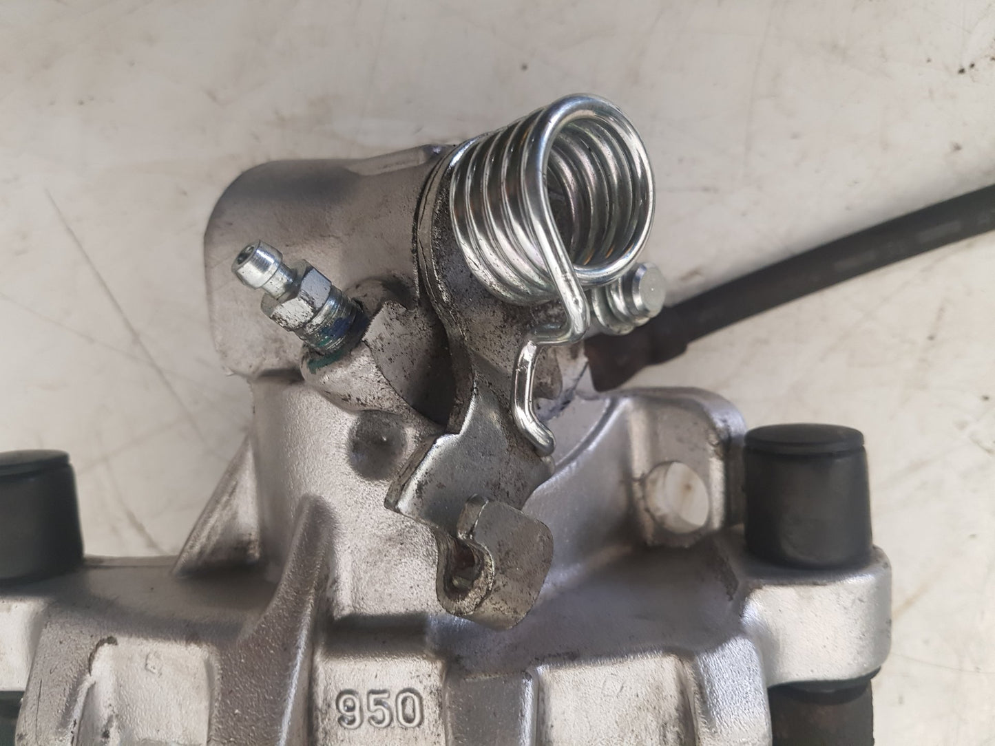 2010 - 2012 Volvo S40  Saloon Right Rear Caliper 950