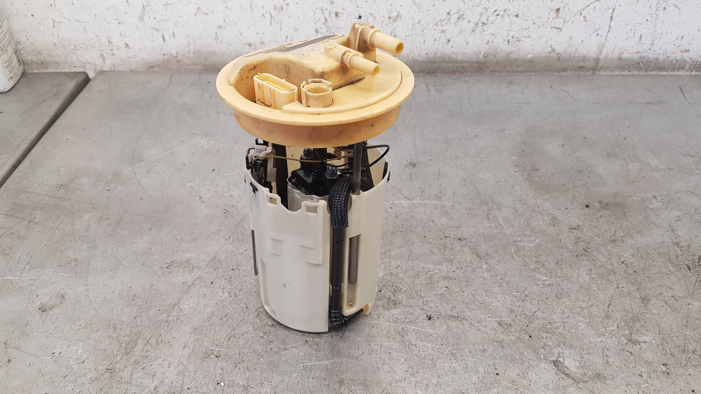 2007 - 2012 Volvo C70  Convertible Fuel Pump 30792594