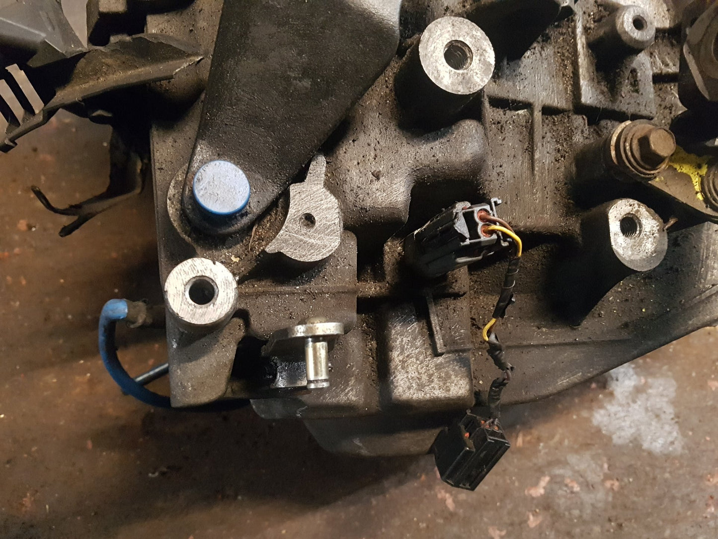2003 - 2004 Volvo S40  Saloon Manual Gearbox 30616075