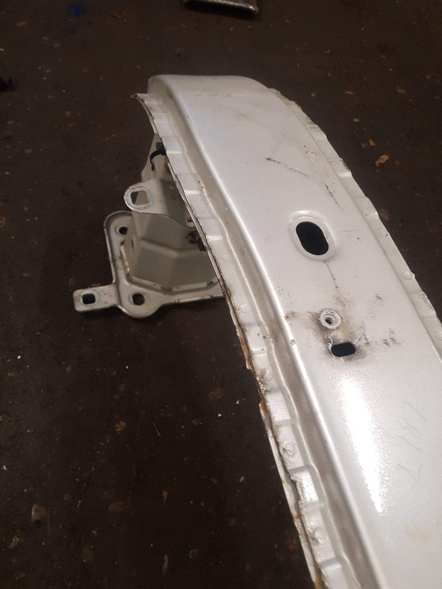 2004 - 2010 Volvo V50   Estate Top Slam Panel