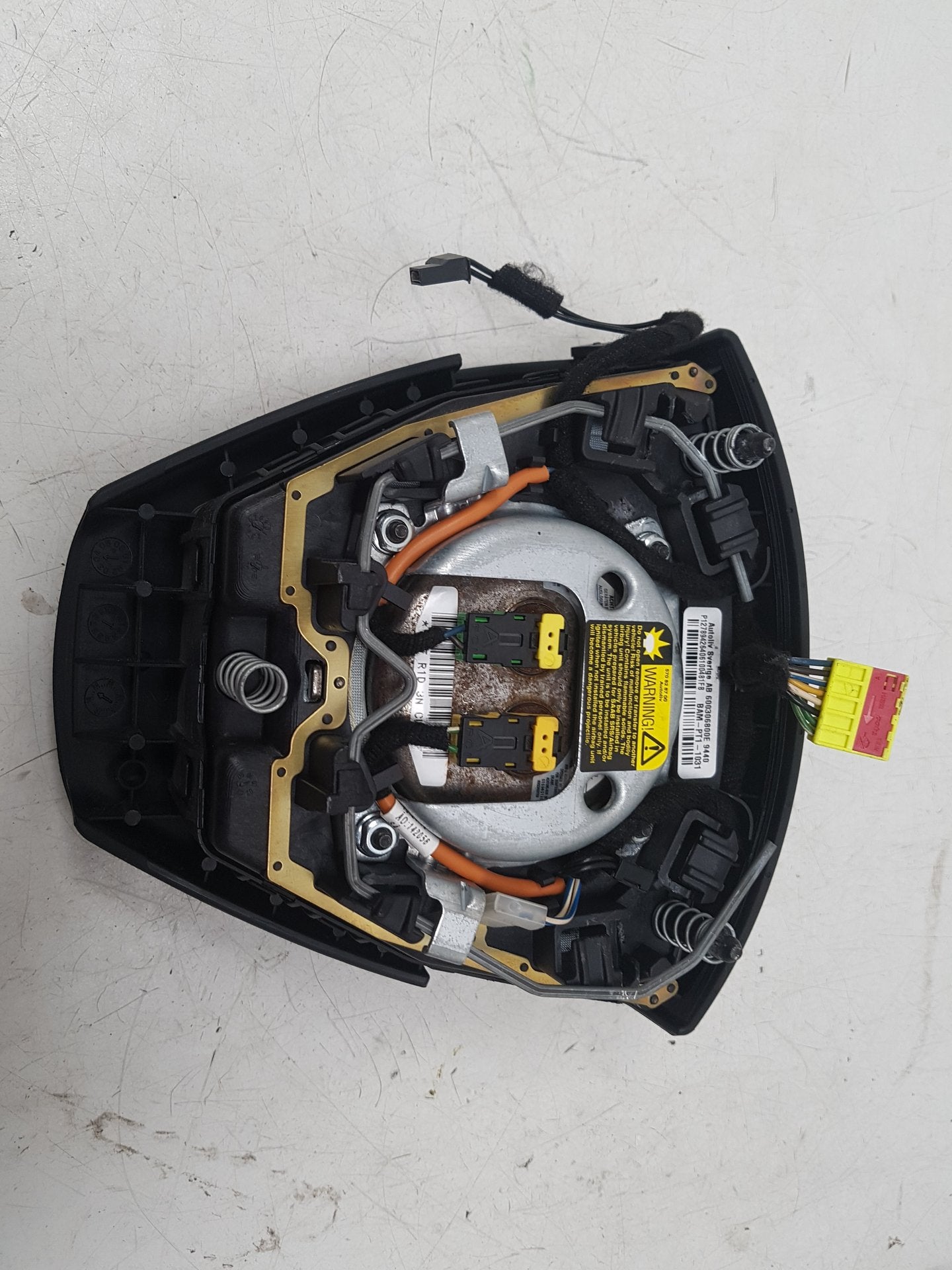 2004 Saab 9-3  Convertible STEERING WHEEL AIR BAG 3058309