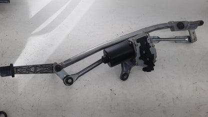 2003 - 2007 Volvo V70  Estate WIPER MOTOR (FRONT) & LINKAGE 09151850