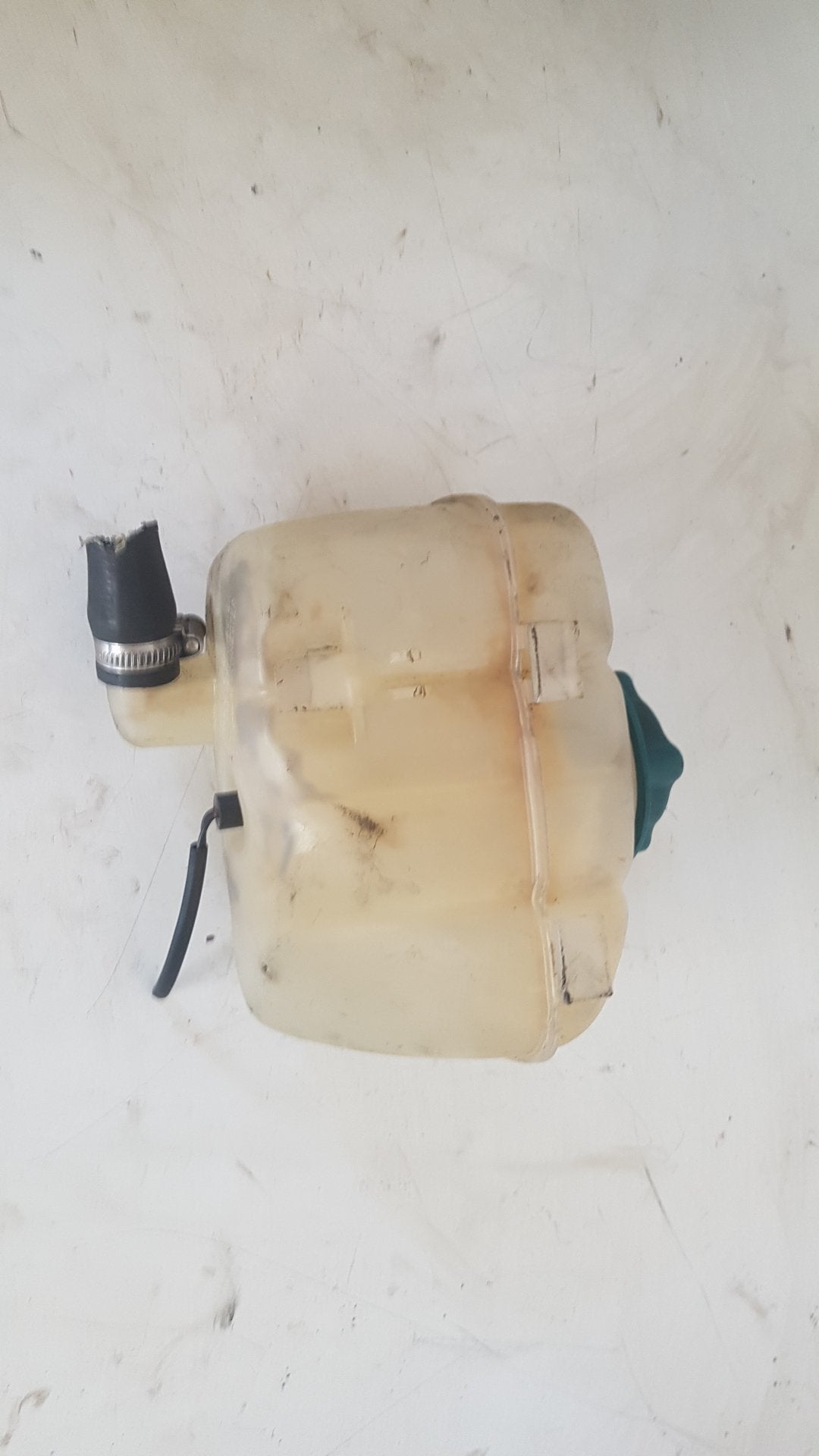 2002 - 2006 Volvo XC90  Estate Radiator Pressure Bottle 30723929
