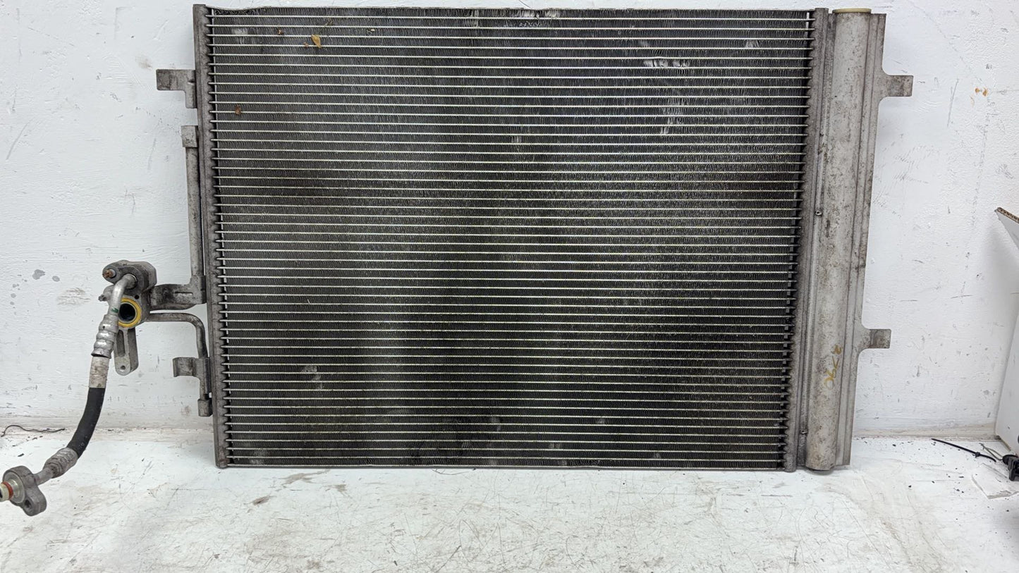 2013 - 2016 Volvo V40 III 525 Hatchback A/C Condenser 29922528