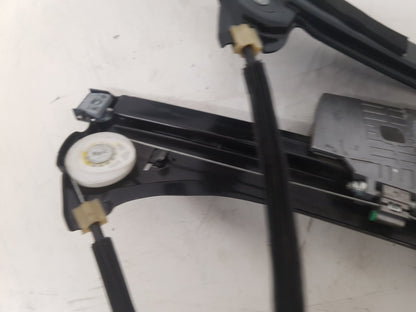 2007 - 2013 Volvo C70  Convertible WINDOW REGULATOR/MECH ELECTRIC  (FRONT PASSENGER SIDE) 30633660