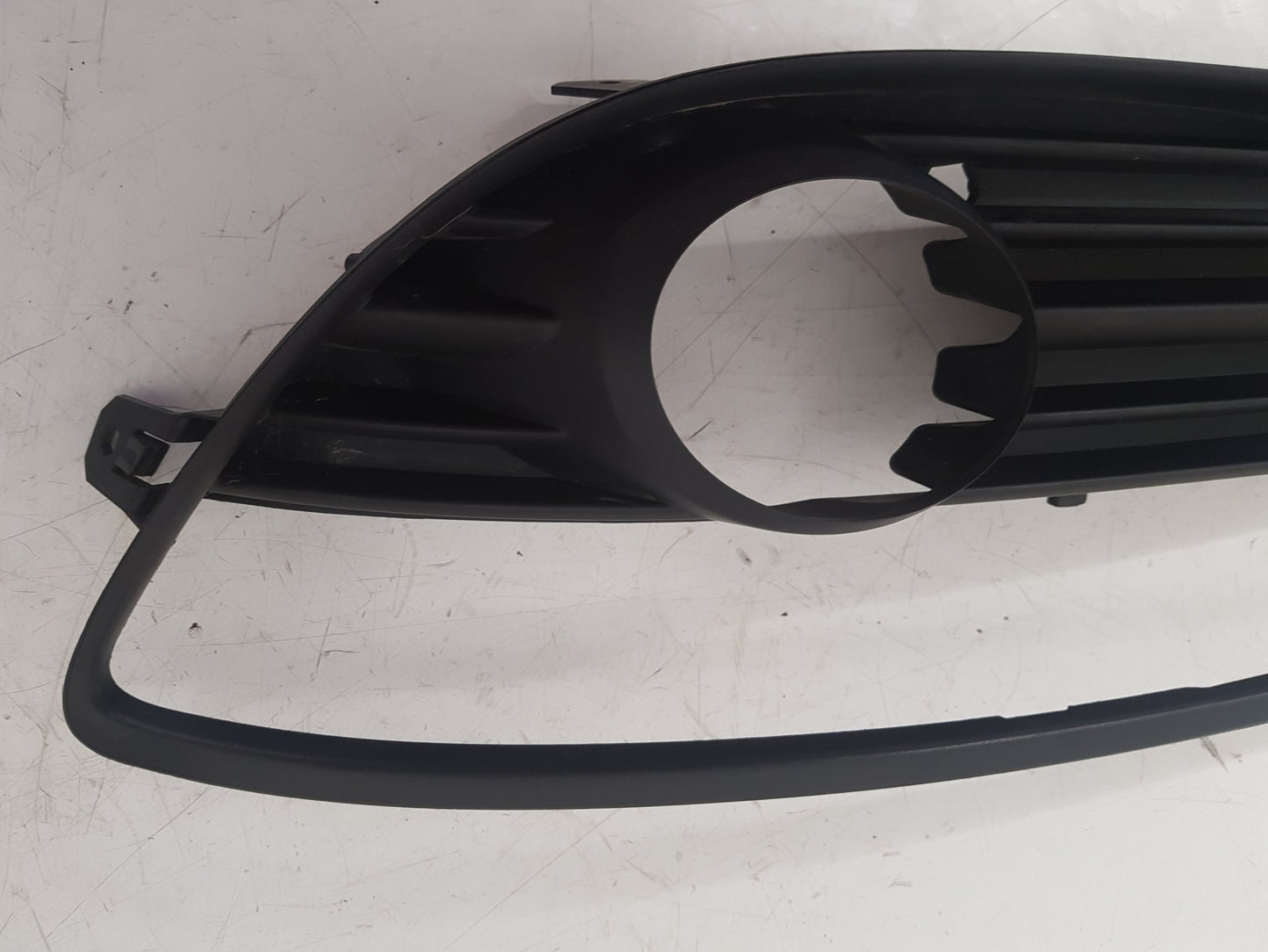 2010 - 2012 Saab 9-5  Saloon FOG LIGHT GRILL (LEFT) 12776793