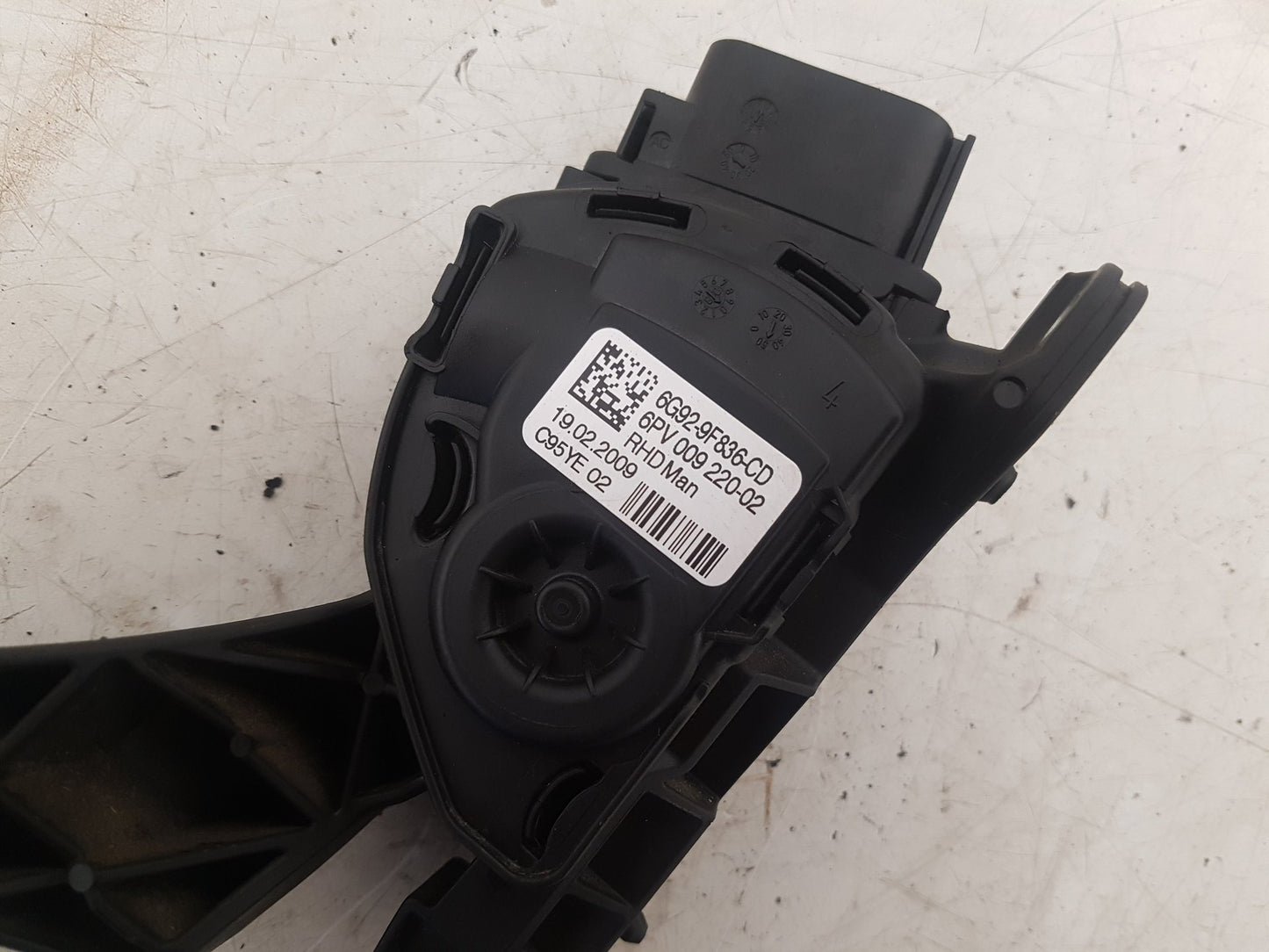 2008 - 2016 Volvo V70  Estate Accelerator Pedal 6G929F836CD. 6G92-9F836-CD