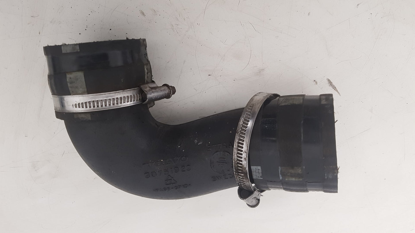 2000 - 2007 Volvo XC70  Estate Intercooler Pipe 30751920