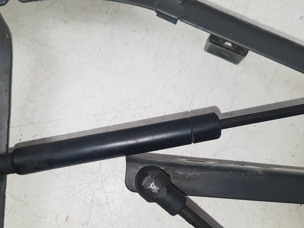 2003 - 2007 Volvo V70  Estate Bonnet Hinge/Strut 9154605