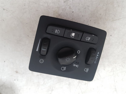 2007 Volvo C70  Convertible Headlight Switch 30739300